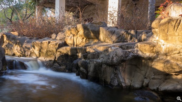 既然有內置 ND 當然亦要測試一下(ISO80、26mm、f/16.0、5.0s)