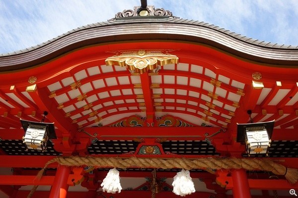 神戶生田神社(ISO125、32mm、f/4.0、1/500s)