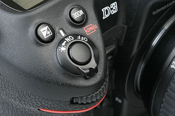 Nikon D3: Mode 及曝光補償按鈕變成圓形