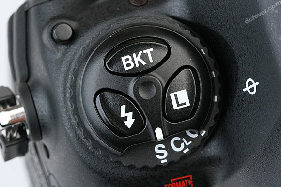 Nikon D3: 機頂的過片模式轉盤